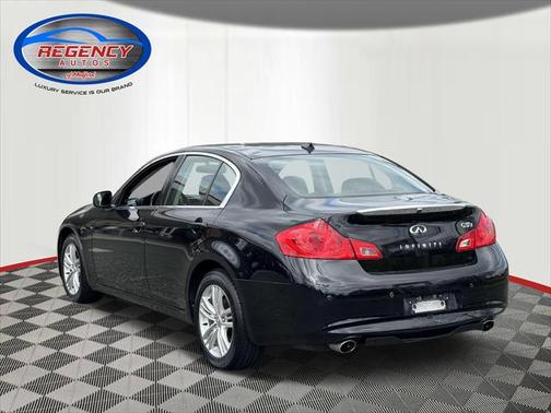 2010 INFINITI G37x Base