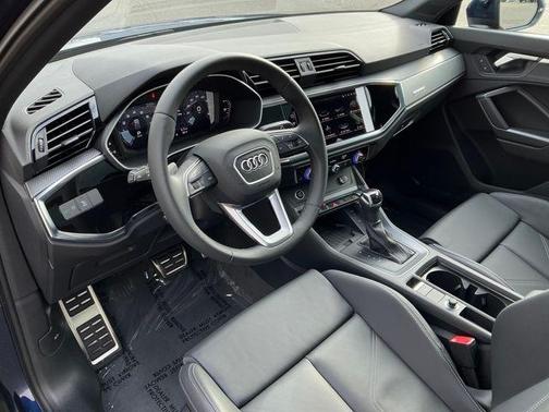 2025 Audi Q3 45 S line Premium