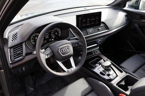 2025 Audi Q5 55 S line quattro Premium