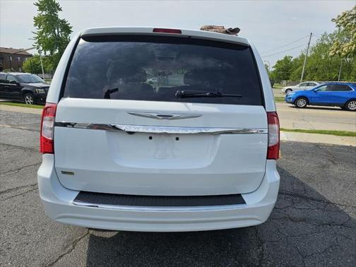 2015 Chrysler Town & Country Touring