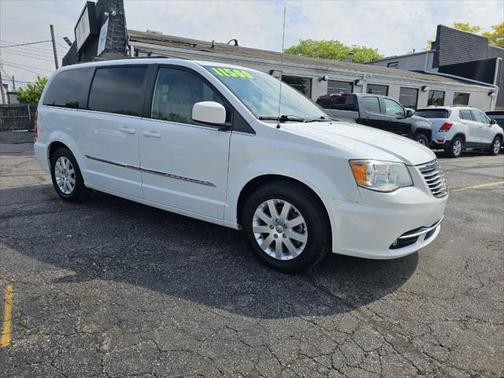 2015 Chrysler Town & Country Touring
