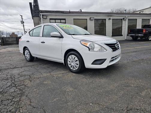2017 Nissan Versa 1.6 S+