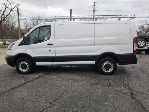 2017 Ford Transit-250 Base