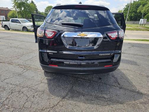 Mosaic Black Metallic 2016 Chevrolet Traverse 2LT