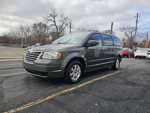 2010 Chrysler Town & Country Touring