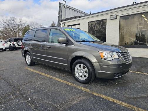 2010 Chrysler Town & Country Touring