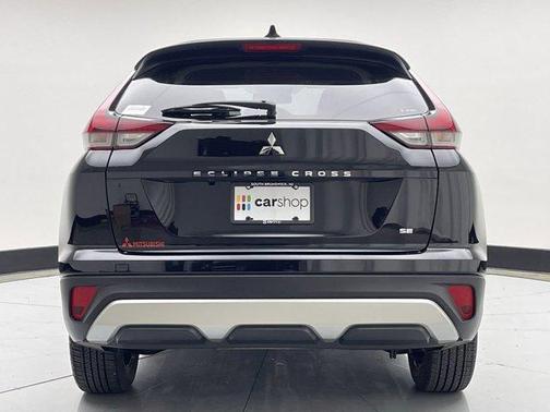 Photo 4 of 34 of 2022 Mitsubishi Eclipse Cross SE