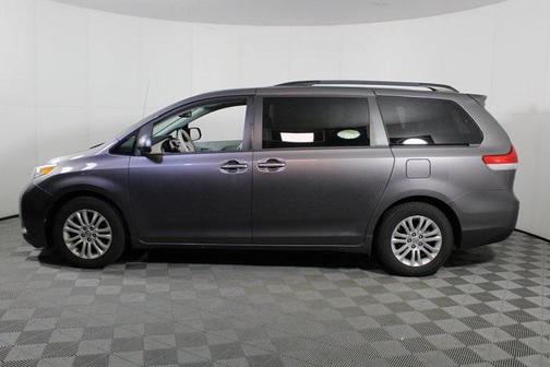 2012 Toyota Sienna XLE