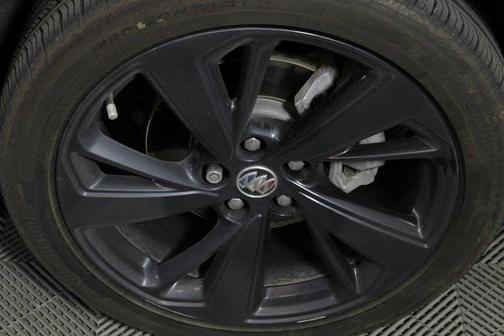 2022 Buick Envision FWD Essence