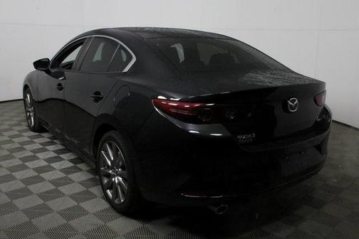Photo 5 of 21 of 2020 Mazda Mazda3 FWD w/Select Package