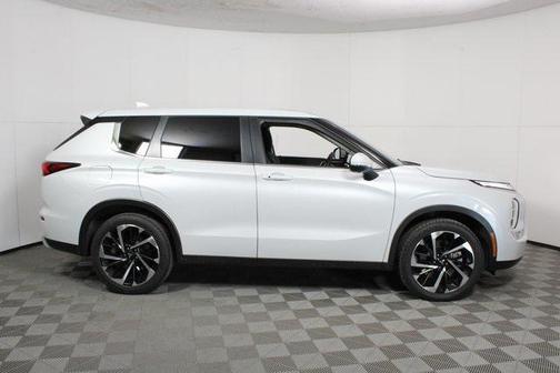 2024 Mitsubishi Outlander SE 2.5 2WD