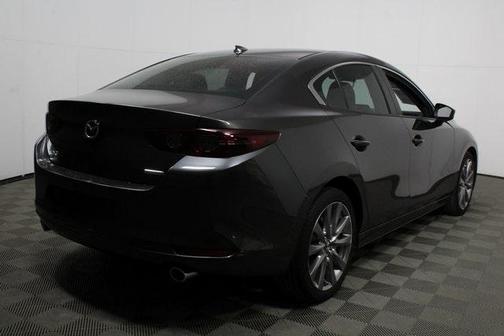 Photo 5 of 20 of 2019 Mazda Mazda3 FWD w/Preferred Package