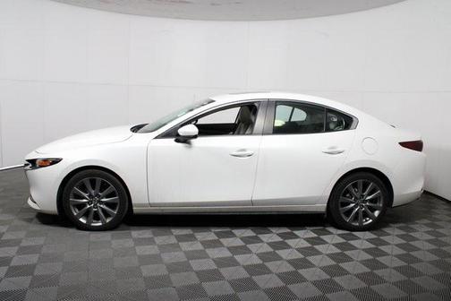 2023 Mazda Mazda3 FWD w/Preferred Package