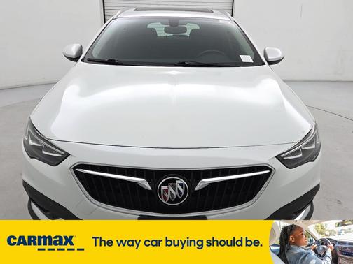 2018 Buick Regal TourX Essence