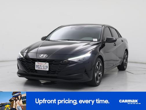Black 2023 Hyundai ELANTRA SEL