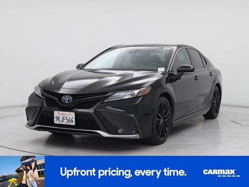 Black 2022 Toyota Camry Hybrid XSE