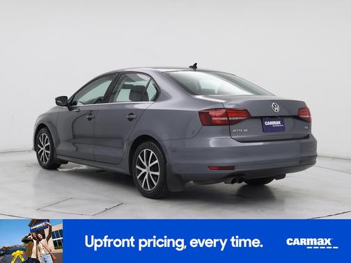 Gray 2017 Volkswagen Jetta SE
