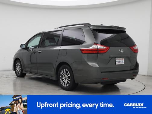 2018 Toyota Sienna XLE