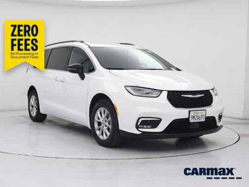 White 2025 Chrysler Pacifica Select