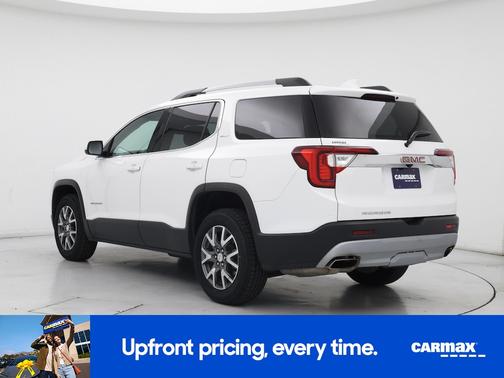 White 2023 GMC Acadia SLT