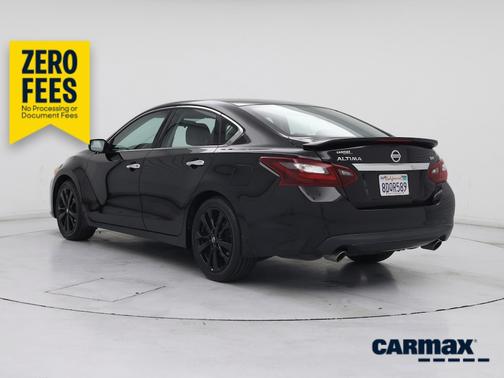 Black 2017 Nissan Altima SR