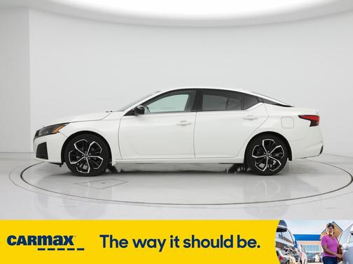 2023 Nissan Altima SR