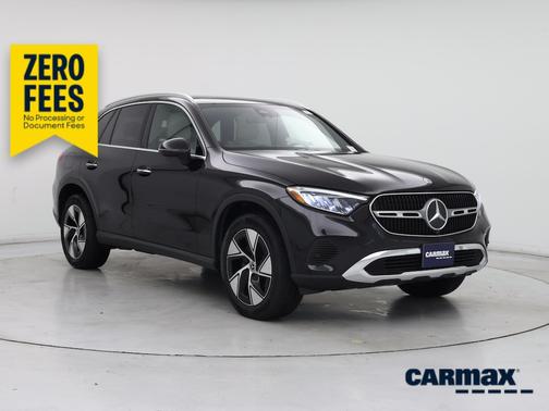 Black 2024 Mercedes-Benz GLC 300