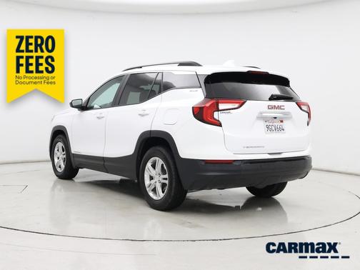 White 2022 GMC Terrain SLE