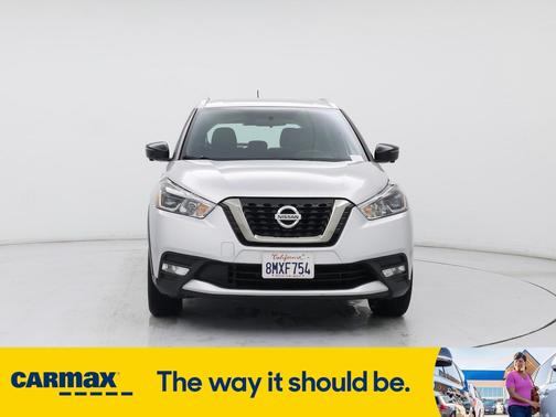 2019 Nissan Kicks SR