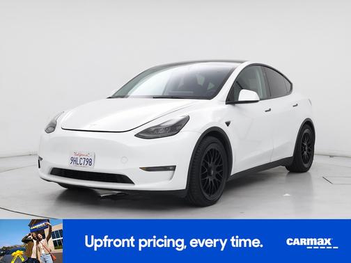 White 2023 Tesla Model Y Performance