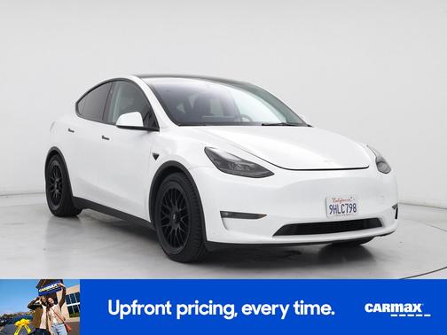White 2023 Tesla Model Y Performance