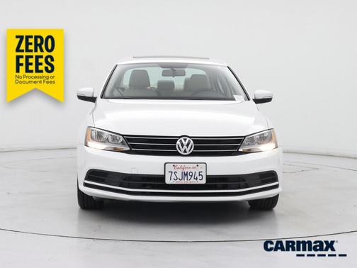 White 2016 Volkswagen Jetta SE