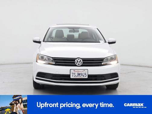White 2016 Volkswagen Jetta SE