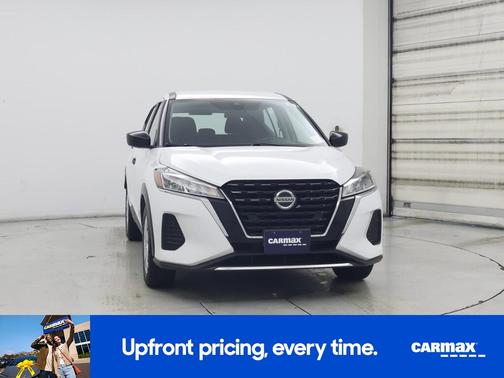 White 2021 Nissan Kicks S