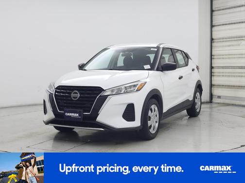 White 2021 Nissan Kicks S