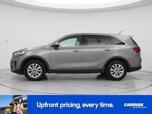 Gray 2019 Kia Sorento LX
