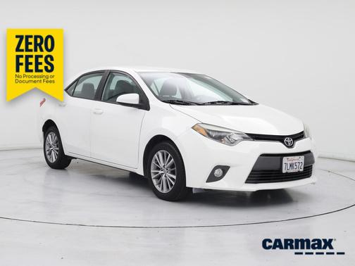 White 2015 Toyota Corolla LE