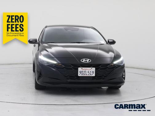 Black 2023 Hyundai ELANTRA SEL