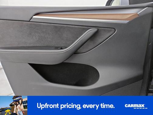 Silver 2024 Tesla Model Y Long Range