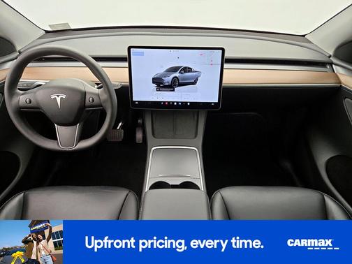 Silver 2024 Tesla Model Y Long Range