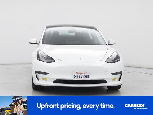 White 2022 Tesla Model 3