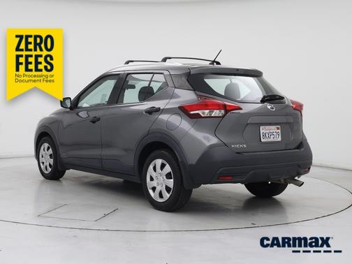 Gray 2019 Nissan Kicks SR