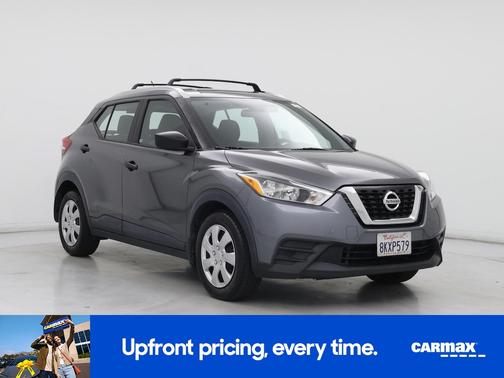 Gray 2019 Nissan Kicks SR