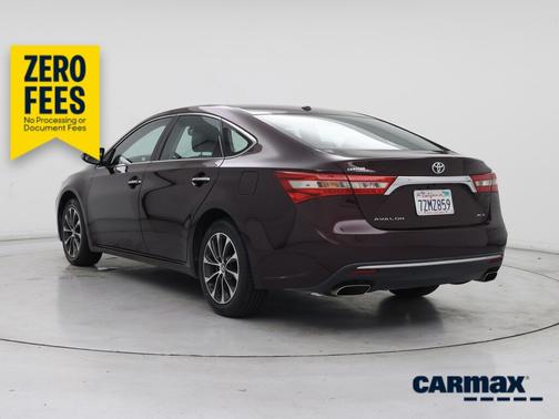 Red 2017 Toyota Avalon XLE