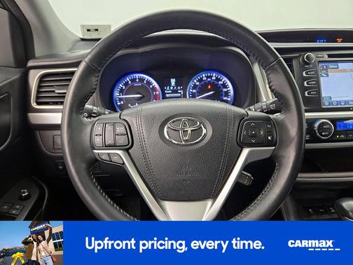 Silver 2016 Toyota Highlander XLE