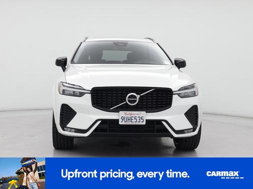 2024 Volvo XC60 B5 Ultimate Dark Theme