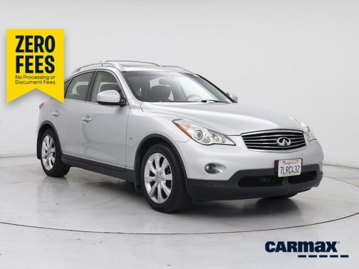 Silver 2015 INFINITI QX50 Journey