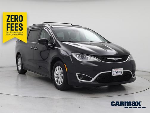 Black 2018 Chrysler Pacifica Touring L