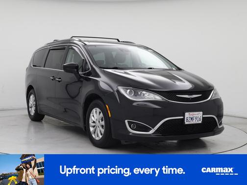 Black 2018 Chrysler Pacifica Touring L