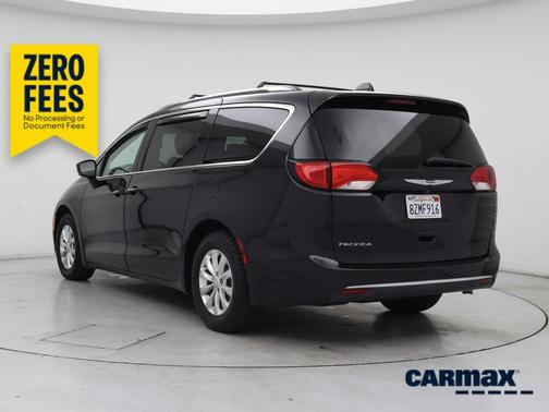 Black 2018 Chrysler Pacifica Touring L